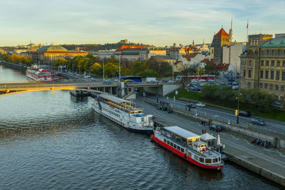 DJI_20251029025724_0114_D-Enhanced-NR